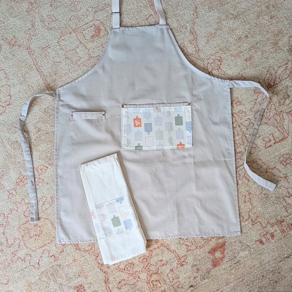 Apron with Pocket Charcuterie Board - Picture 3 of 5